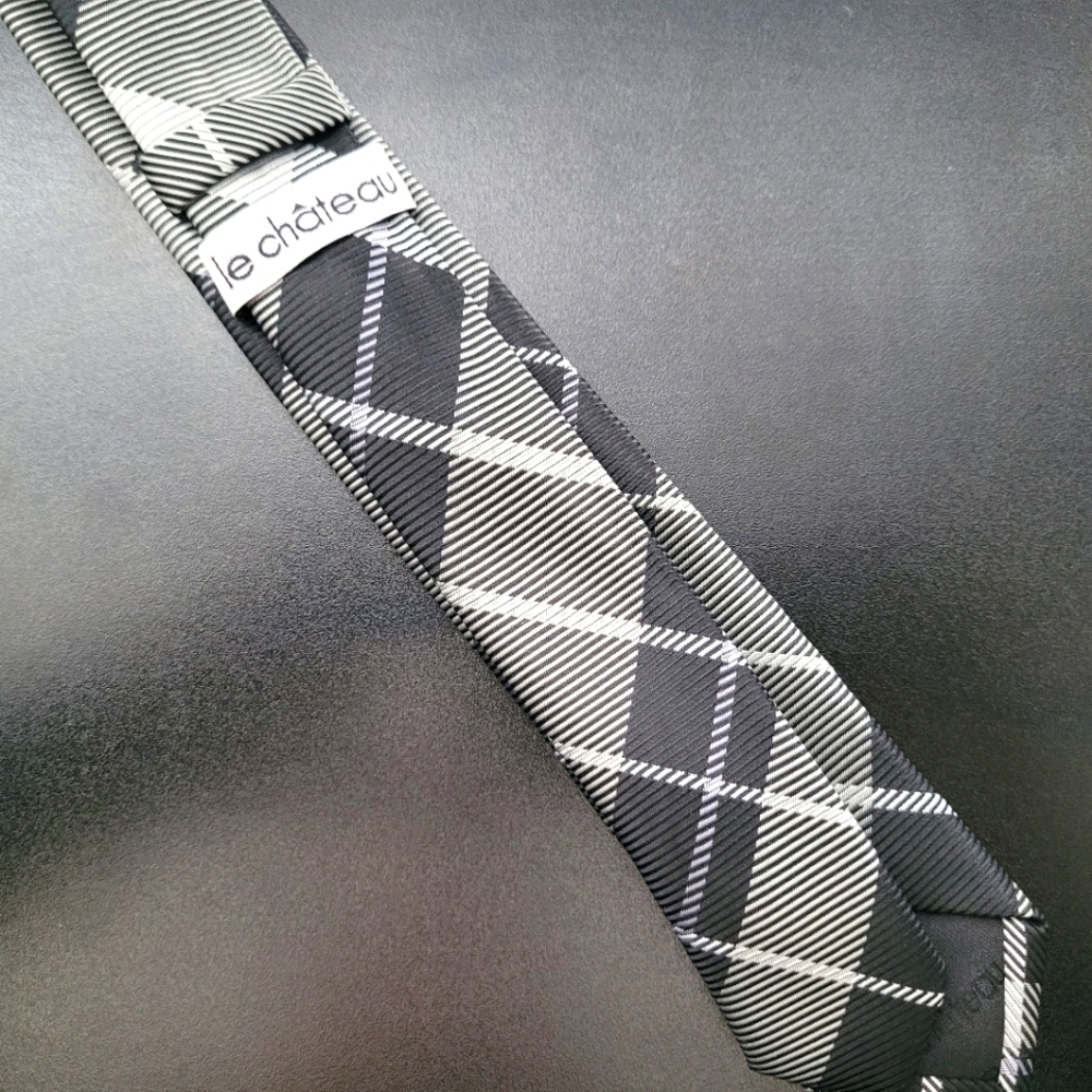 Plaid Argyle Skinny Tie (Black, Silver, White) - Picture 3 of 4